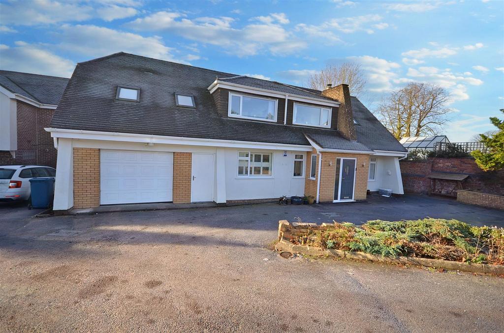 Cherry Orchard, Stone 5 bed detached house for sale £595,000