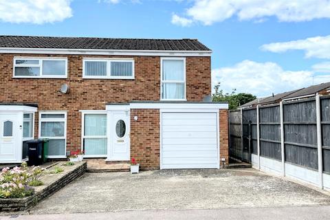 3 bedroom end of terrace house for sale, Westmeade Close, West Cheshunt