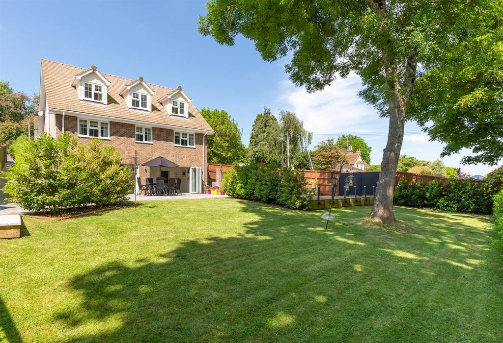 Watergate Road, Newport, Isle of Wight 5 bed detached house for sale