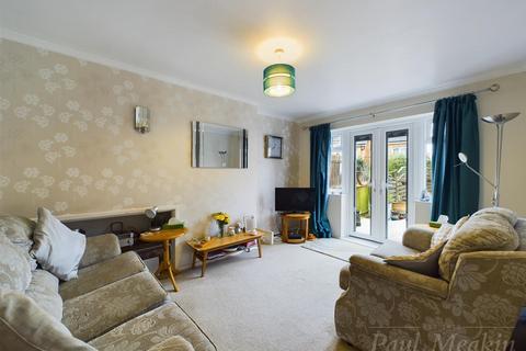 11 Broadcoombe, South Croydon, CR2 8HX