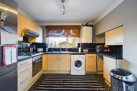 28 Old Farleigh Road, South Croydon, CR2 8PE