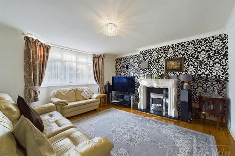 28 Old Farleigh Road, South Croydon, CR2 8PE