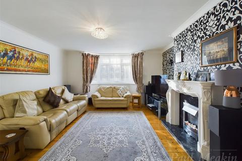 28 Old Farleigh Road, South Croydon, CR2 8PE