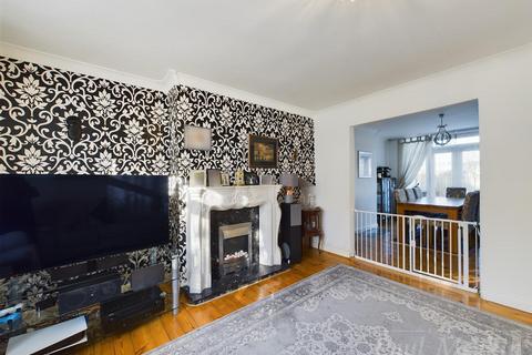 28 Old Farleigh Road, South Croydon, CR2 8PE