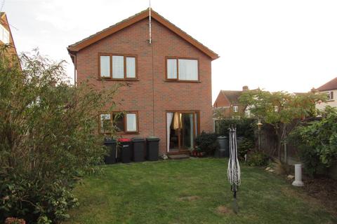 4 bedroom detached house for sale, Sussex Gardens, Herne Bay