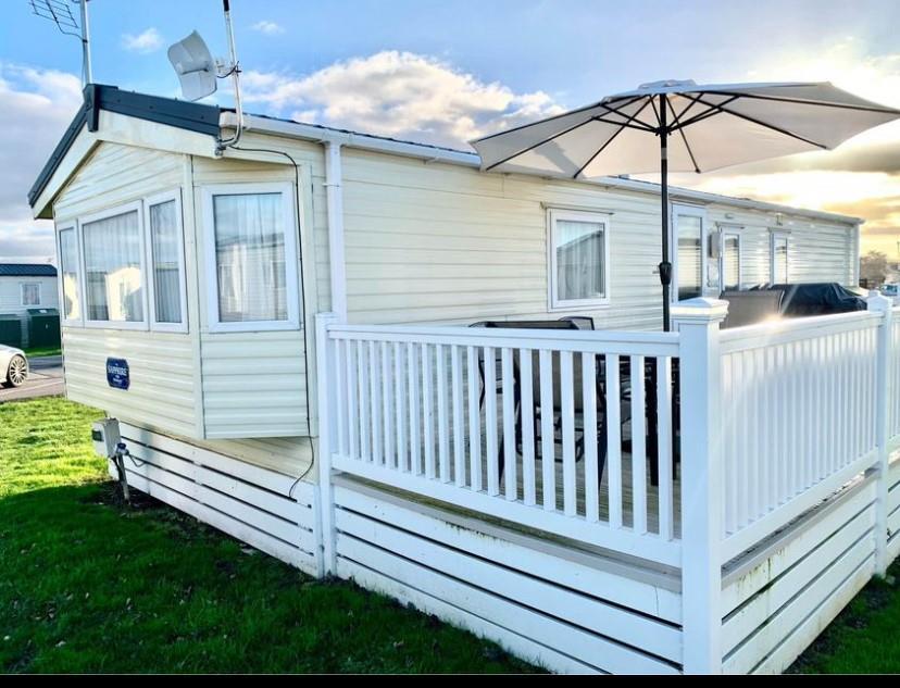 St. Johns Road, Whitstable 2 bed park home for sale £34,995