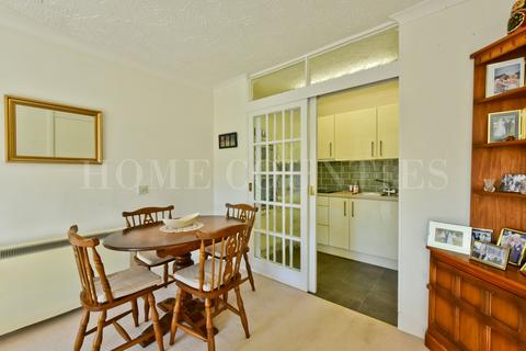 1 bedroom flat for sale, Billy Lows Lane, Potters Bar, EN6