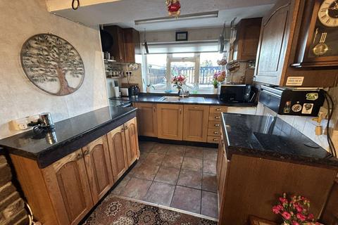 3 bedroom end of terrace house for sale, Usk Terrace, St Michael Street, Brecon, LD3