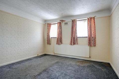 3 bedroom terraced house for sale, Magdalen Way, Gorleston, Great Yarmouth