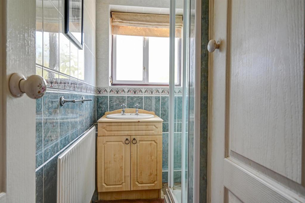 Shower Room.jpg