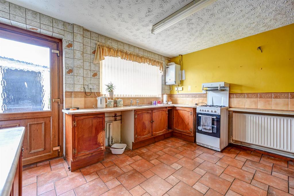 Kitchen 1.jpg