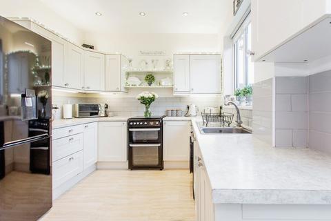 154 Lifstan Way, Southend-on-sea, SS1 2XF
