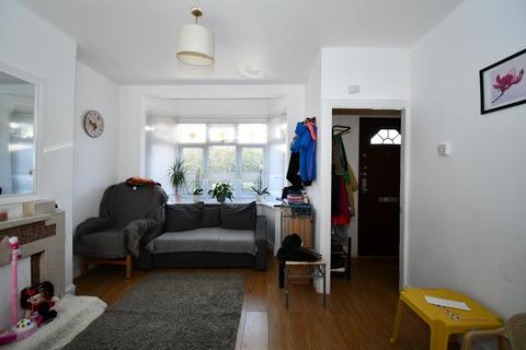 3 bedroom terraced house for sale - Gresham Road,  London, E16