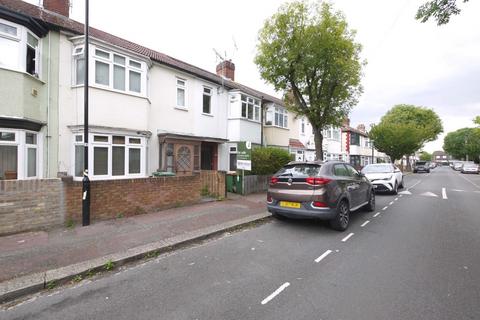 3 bedroom terraced house for sale, Gresham Road,  London, E16