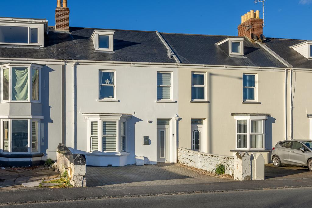 Les Bas Courtils Road, St. Sampson, Guernsey 3 bed terraced house for