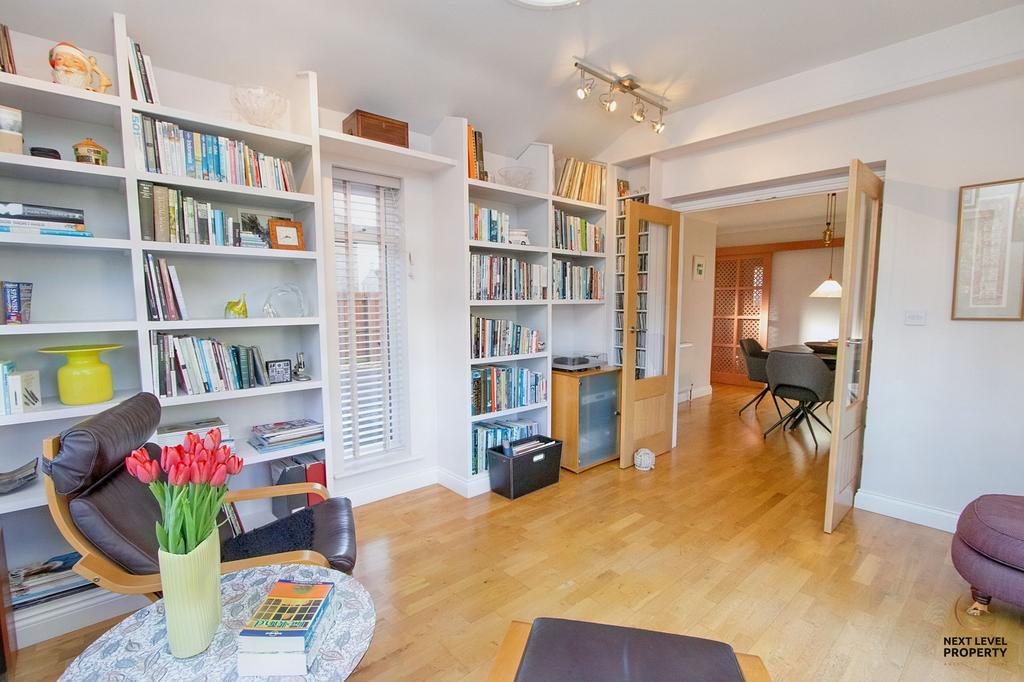 Sitting Room/Library