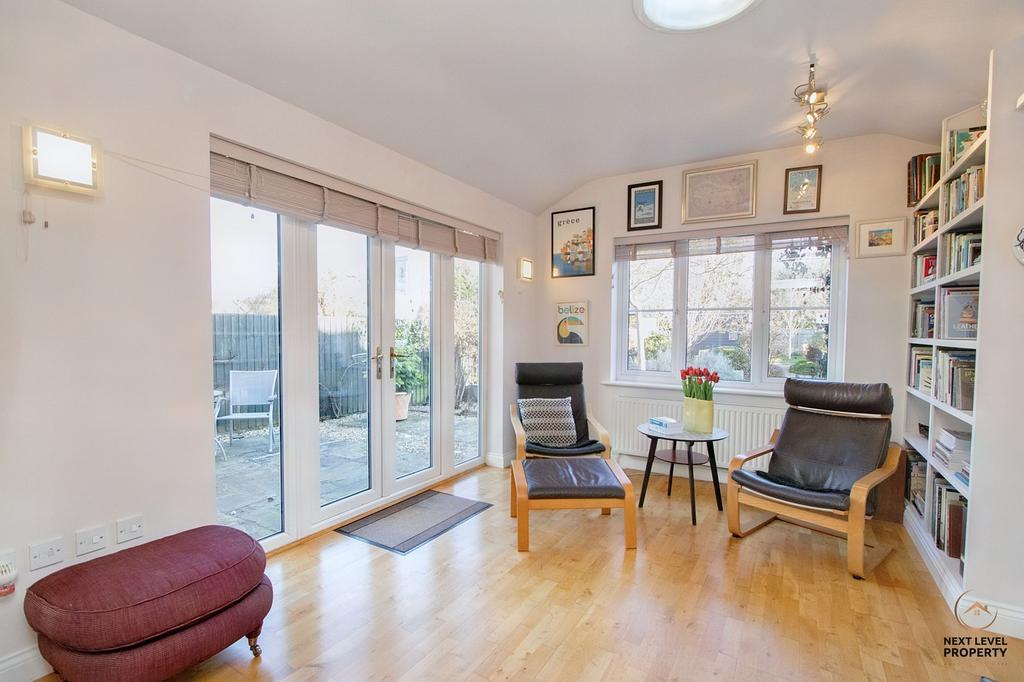 Sitting Room/Library