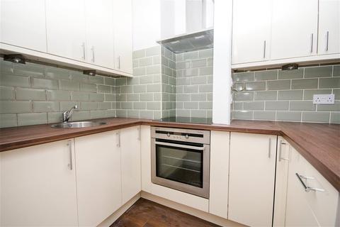 Flat 3, 28 Bower Place, Maidstone, ME16 8BH