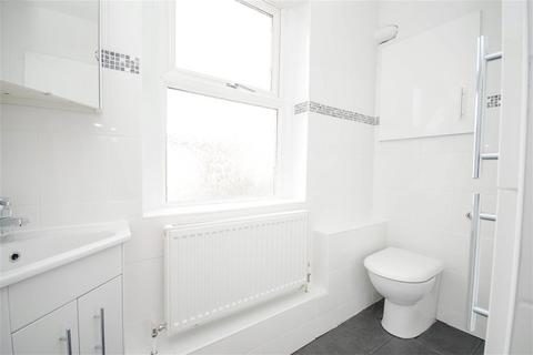 Flat 3, 28 Bower Place, Maidstone, ME16 8BH