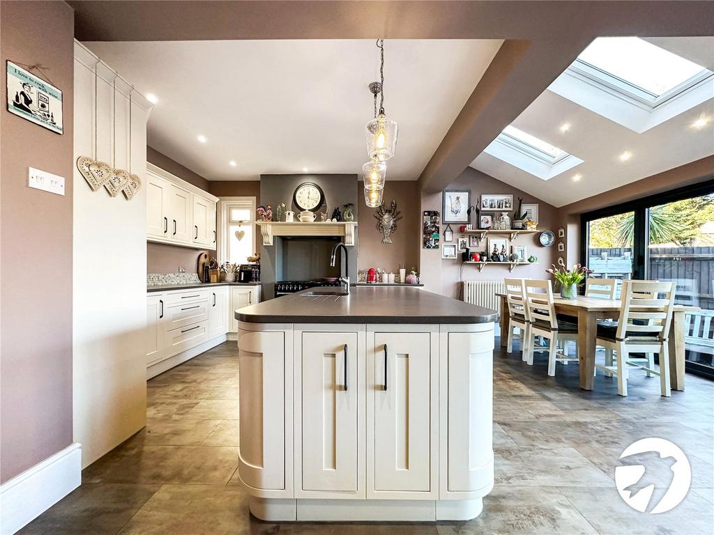 Kitchen/Dining Area