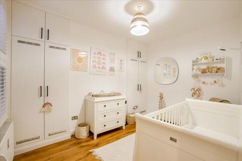 3 Birkbeck Avenue, London, W3 6HX