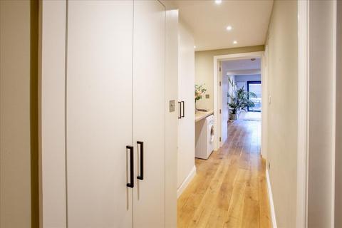 3 Birkbeck Avenue, London, W3 6HX