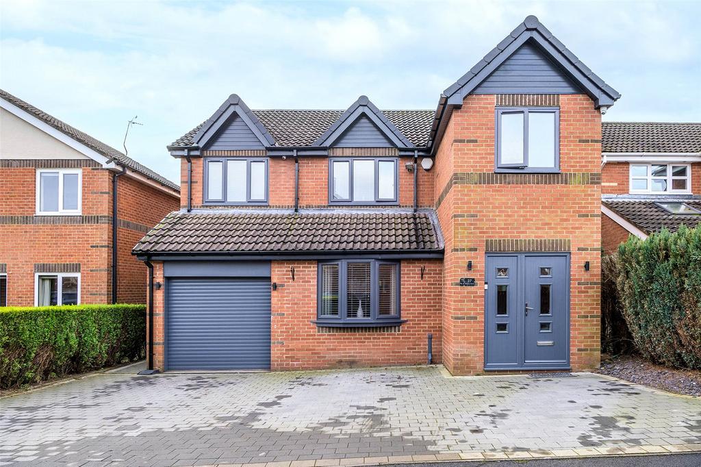 Halliday Grove, Langley Moor, Durham, DH7 3 bed detached house for sale