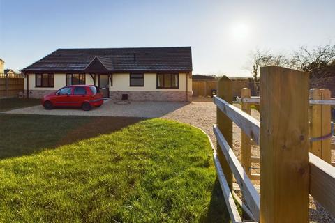 3 bedroom detached bungalow to rent, West End, Haddenham, ELY, Cambridgeshire, CB6