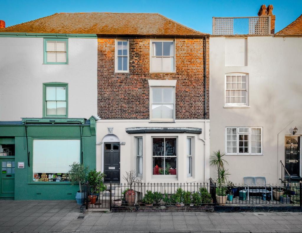 High Street, Deal, Kent, CT14 4 bed terraced house for sale £745,000