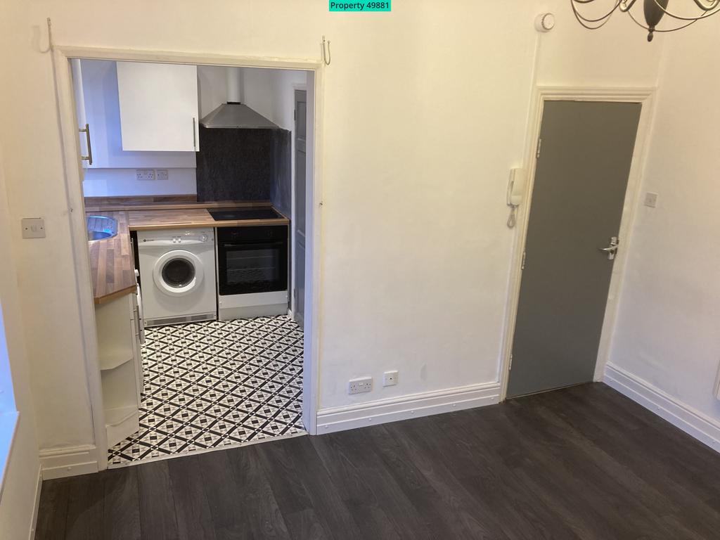 Flat 3, 47 St. Chads Road, Derby, DE23 1 bed apartment £550 pcm (£127 pw)