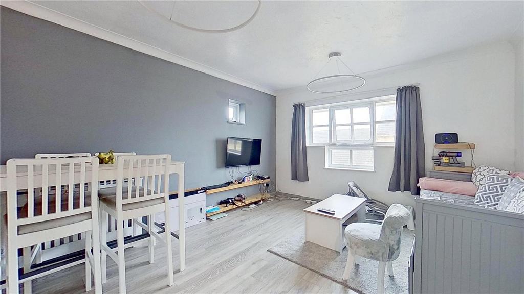 South Point, Emerald Quay, Shoreham Beach, West Sussex, BN43 2 bed flat