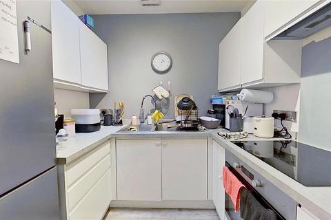 Flat 11, Southpoint Emerald Quay, Shoreham-by-sea, BN43 5JL