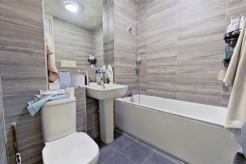 Flat 11, Southpoint Emerald Quay, Shoreham-by-sea, BN43 5JL