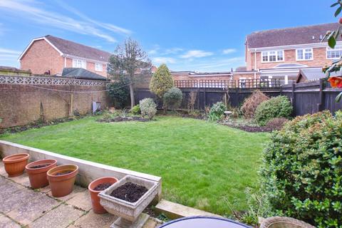 4 bedroom semi-detached house for sale, Cobay Close, Hythe, CT21