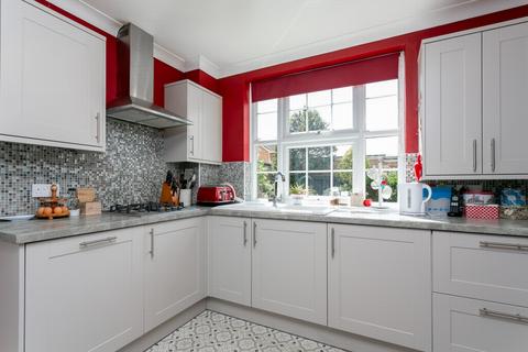 12 Cobay Close, Hythe, CT21 6AA