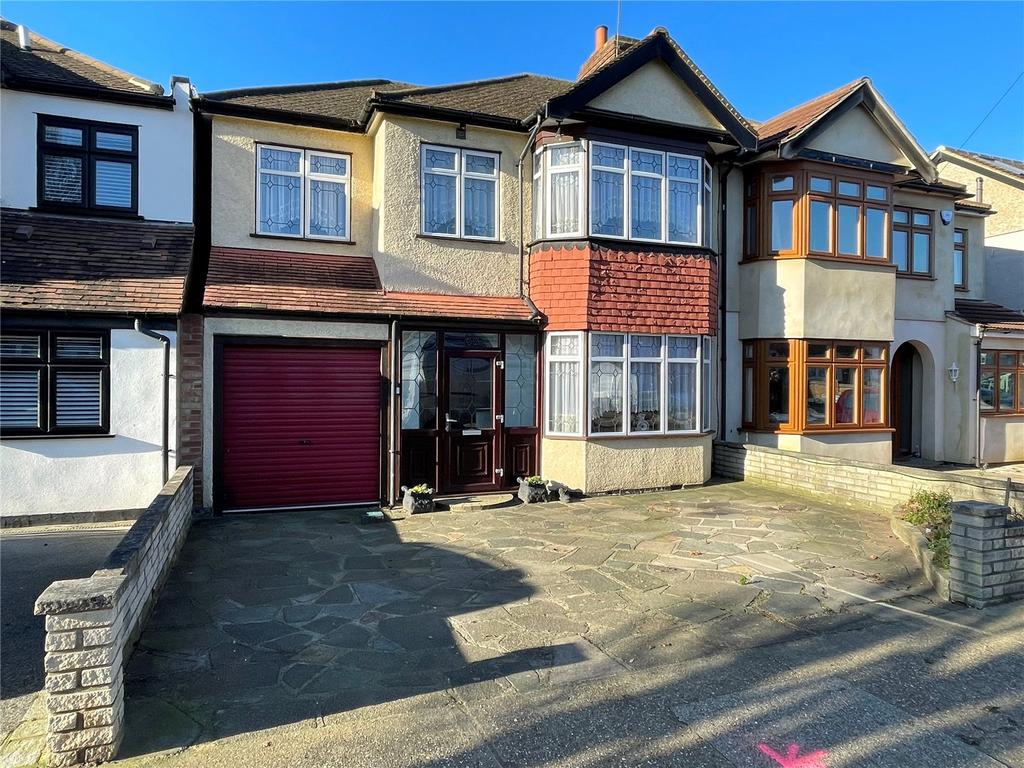 Albany Road, Hornchurch, Essex, RM12 3 bed semidetached house for sale