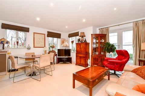 4 Stonebridge Road, Canterbury, CT2 7LN