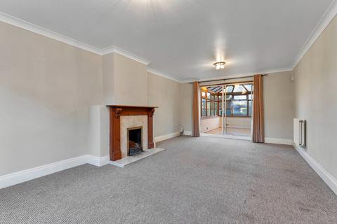 46 Glen Road, Castle Bytham, Grantham, NG33 4RJ