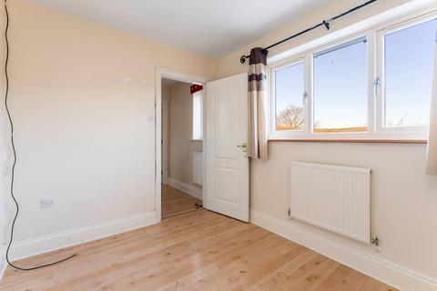 46 Glen Road, Castle Bytham, Grantham, NG33 4RJ