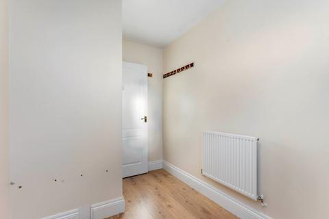 46 Glen Road, Castle Bytham, Grantham, NG33 4RJ