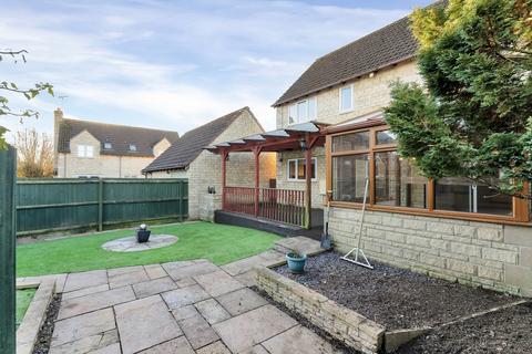 46 Glen Road, Castle Bytham, Grantham, NG33 4RJ