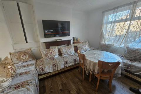 3 bedroom terraced house for sale - Lees Holm, Dewsbury