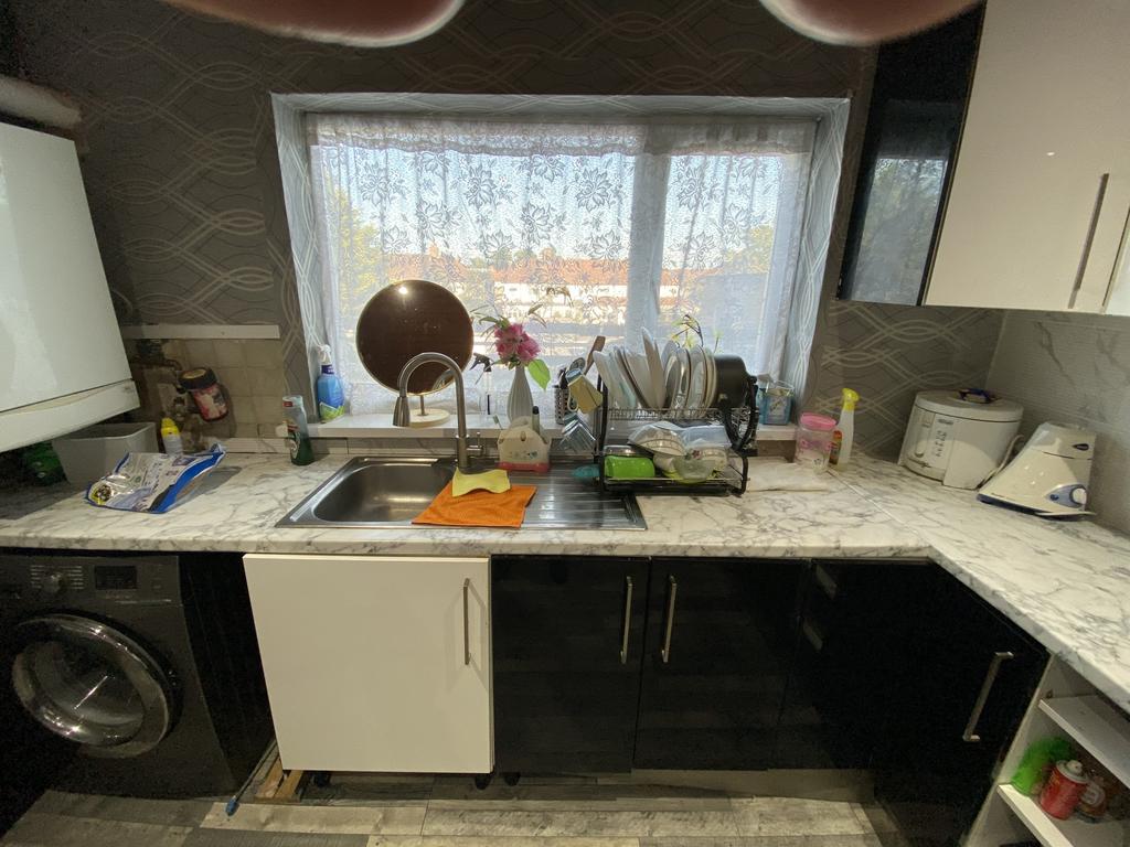Apartment in HOUNSLOW - View 2