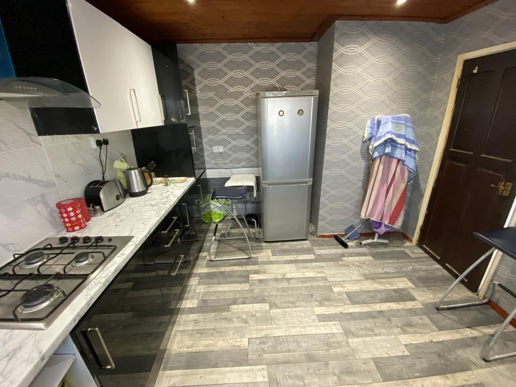 Apartment in HOUNSLOW - View 4