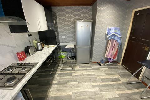 3 bedroom maisonette to rent, Salisbury Road, HOUNSLOW, Greater London, TW4