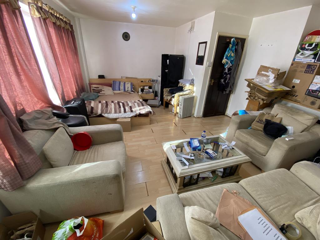 Apartment in HOUNSLOW - View 5