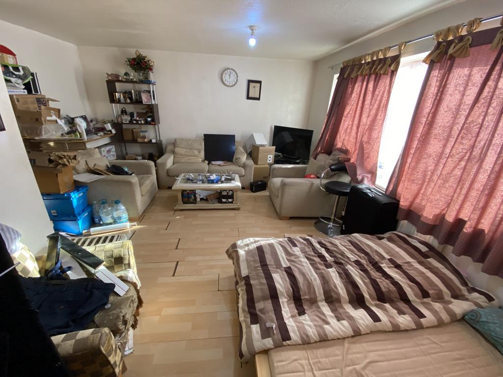 Apartment in HOUNSLOW - More