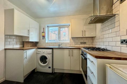 2 bedroom flat to rent, Central Road, Didsbury, Manchester, M20