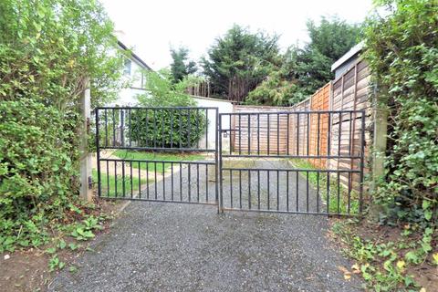 2 Randalls Crescent, Leatherhead, KT22 7NP