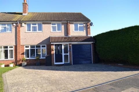 7 Arnold Way, Chelmsford, CM2 8PA